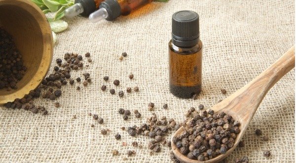 The Surprising Health Benefits of Black Pepper Essential Oil